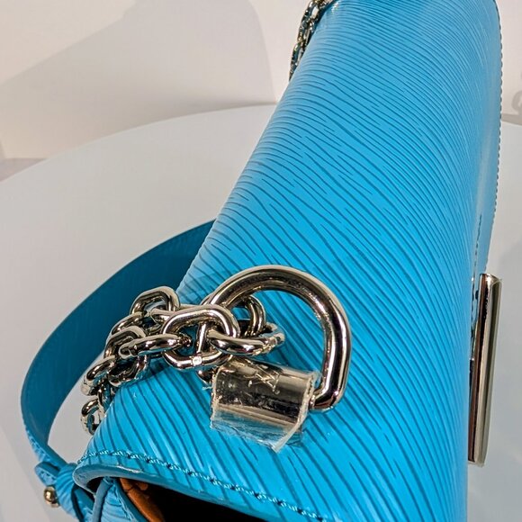 Louis Vuitton Cyan Blue Twist MM Bag in Epi Leather - Picture 6 of 16